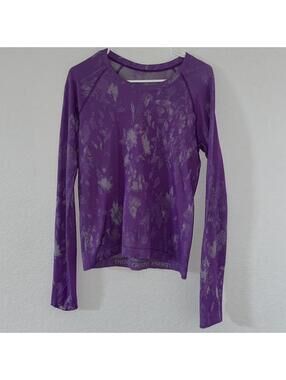 Lululemon Women's Purple Tshirt